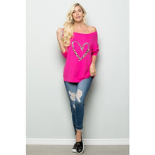 Load image into Gallery viewer, CURVY FUSHIA OFF THE SHOULDER HEART LEOPARD TOP
